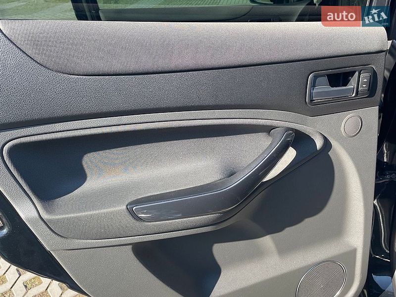 Внедорожник / Кроссовер Ford Kuga 2012 в Харькове