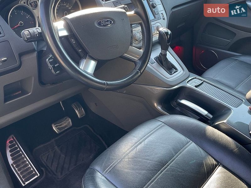 Внедорожник / Кроссовер Ford Kuga 2012 в Харькове