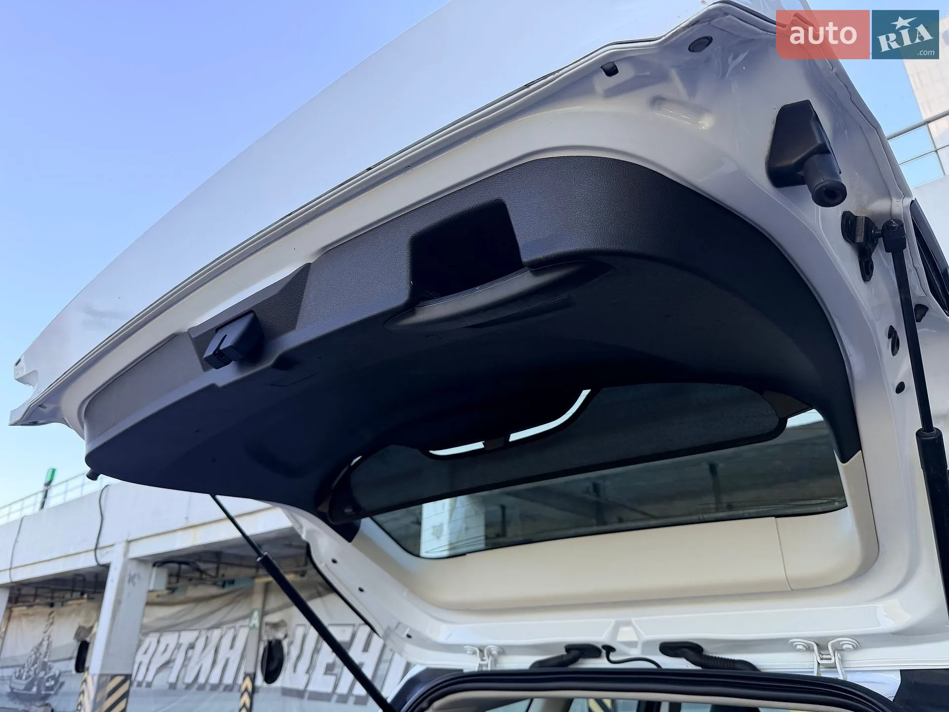 2019 Ford Kuga - мініатюра 104