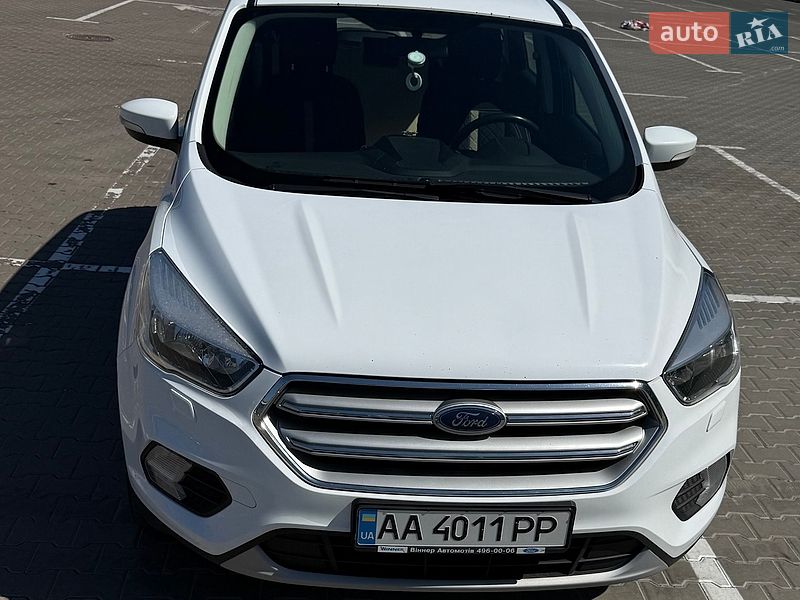 Внедорожник / Кроссовер Ford Kuga 2019 в Киеве