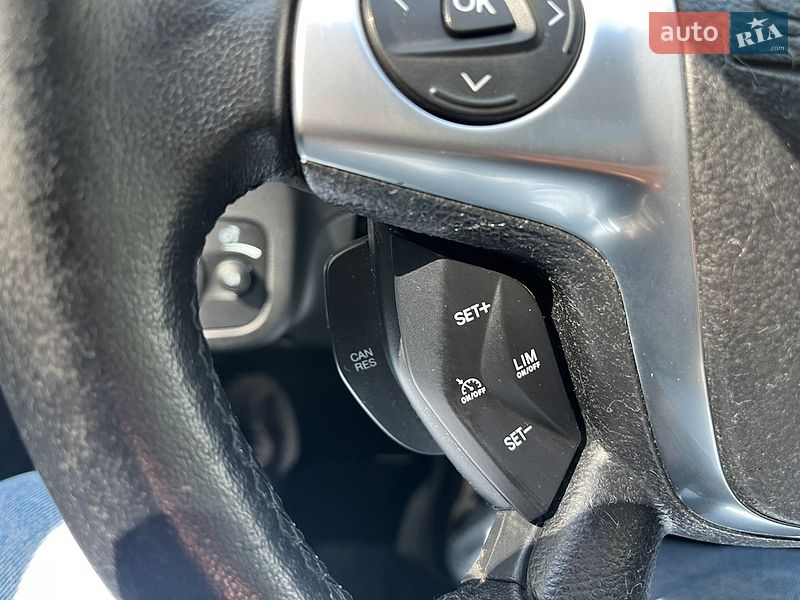 Позашляховик / Кросовер Ford Kuga 2014 в Чернівцях