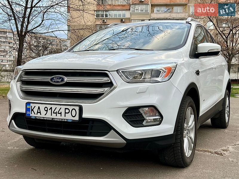 Внедорожник / Кроссовер Ford Kuga 2016 в Киеве