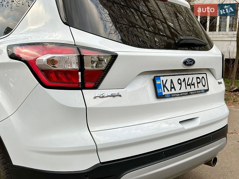 Внедорожник / Кроссовер Ford Kuga 2016 в Киеве