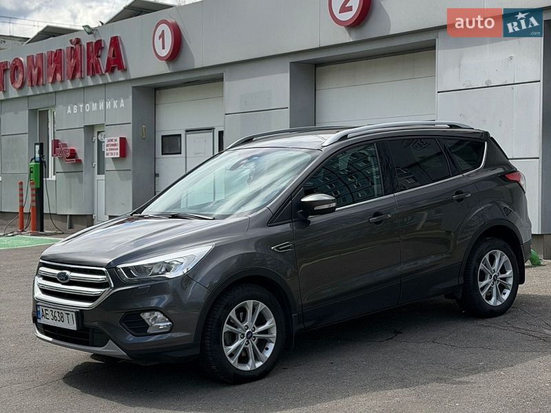 Позашляховик / Кросовер Ford Kuga 2019 в Дніпрі