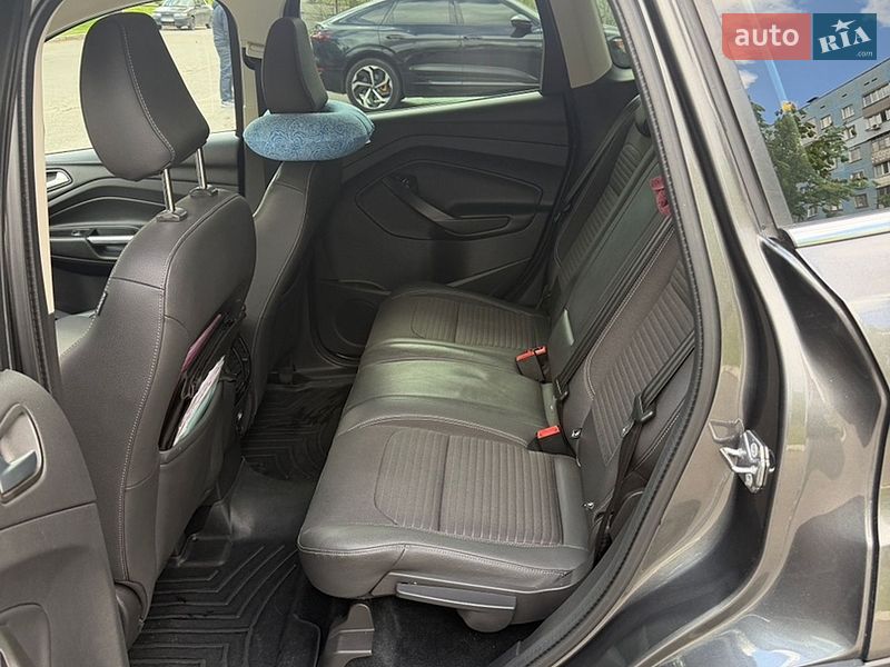 Позашляховик / Кросовер Ford Kuga 2019 в Дніпрі