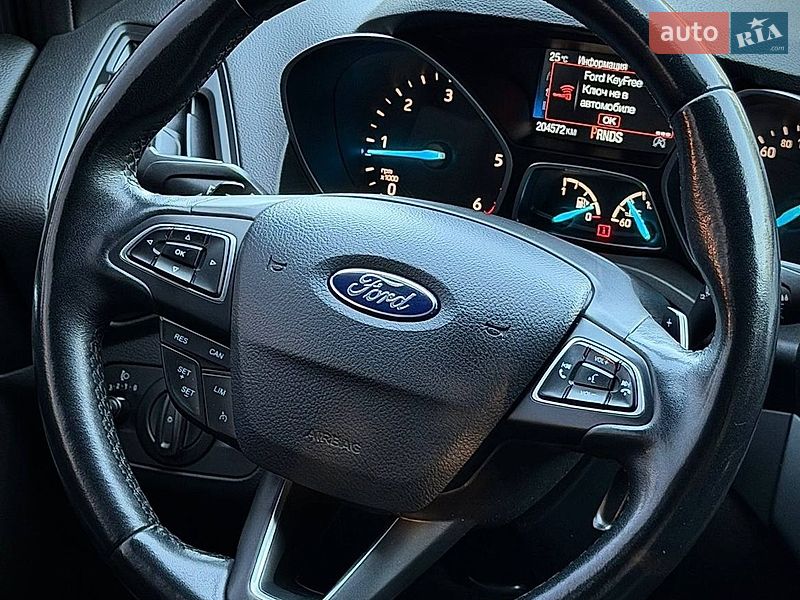Позашляховик / Кросовер Ford Kuga 2017 в Дніпрі