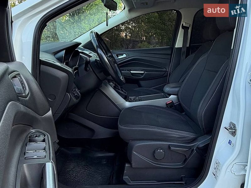 Позашляховик / Кросовер Ford Kuga 2017 в Дніпрі