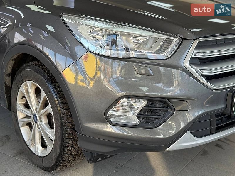 Внедорожник / Кроссовер Ford Kuga 2019 в Киеве
