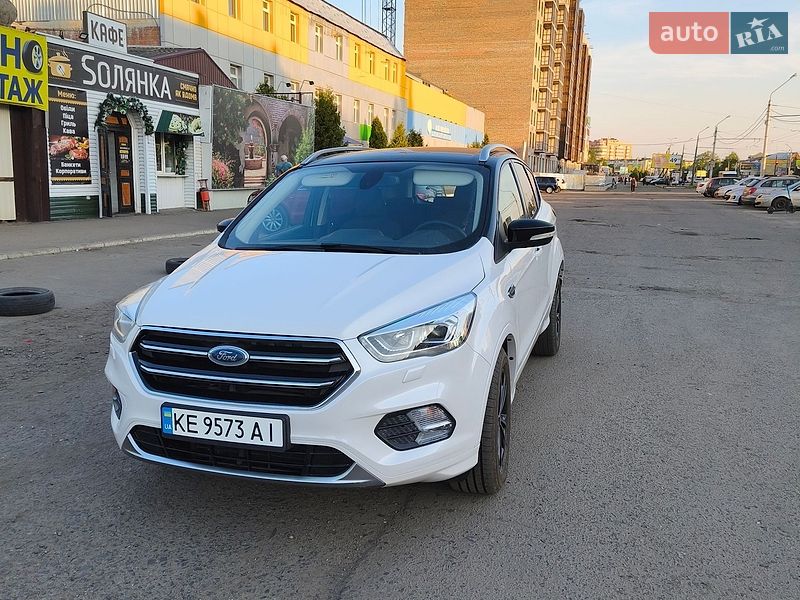 Внедорожник / Кроссовер Ford Kuga 2019 в Полтаве