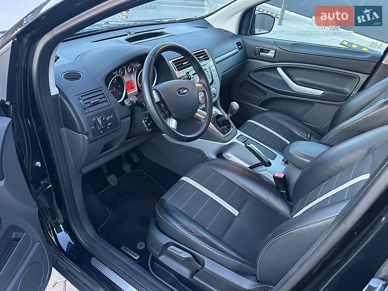 Внедорожник / Кроссовер Ford Kuga 2012 в Луцке