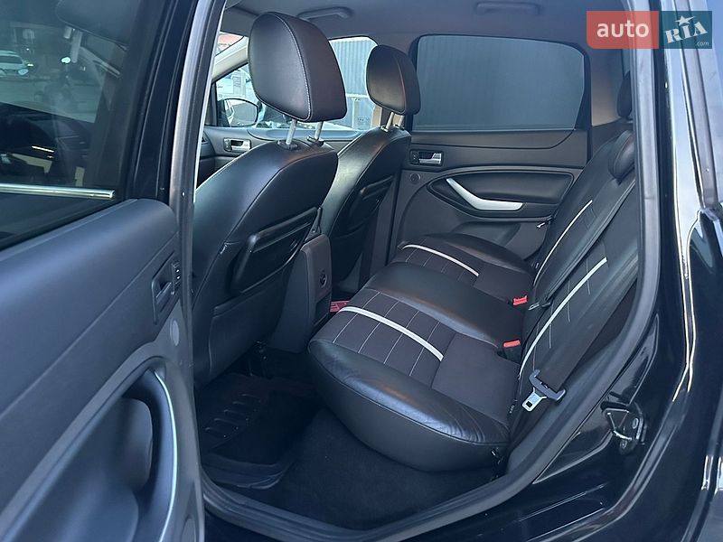 Внедорожник / Кроссовер Ford Kuga 2012 в Луцке