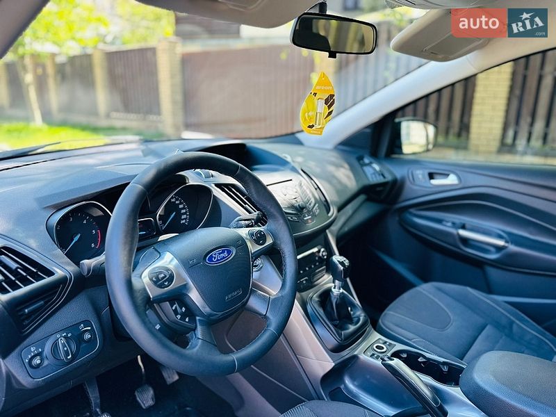 Внедорожник / Кроссовер Ford Kuga 2013 в Киеве