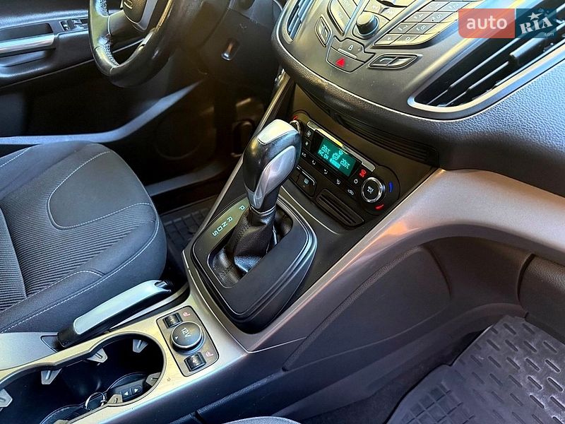 Внедорожник / Кроссовер Ford Kuga 2013 в Хмельницком