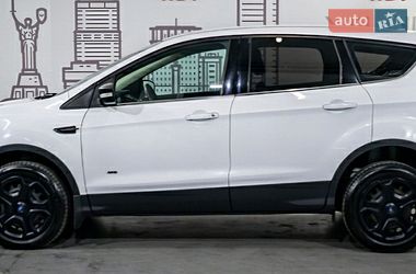 Позашляховик / Кросовер Ford Kuga 2017 в Чернігові