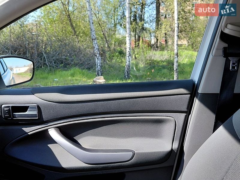 Позашляховик / Кросовер Ford Kuga 2012 в Ніжині