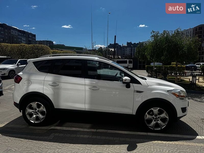 Внедорожник / Кроссовер Ford Kuga 2009 в Ивано-Франковске