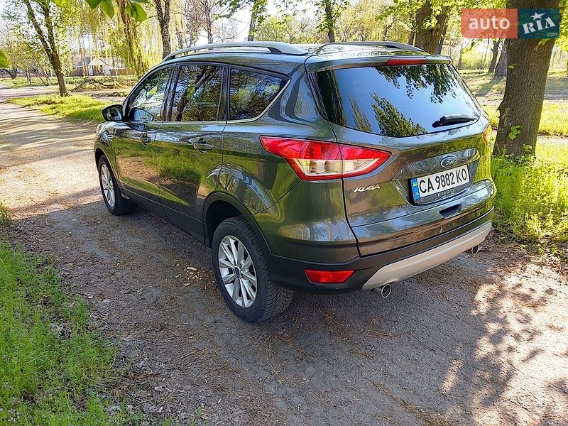 Внедорожник / Кроссовер Ford Kuga 2016 в Каменке