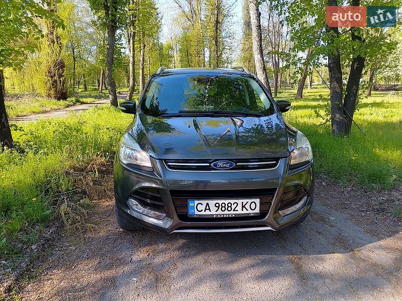 Внедорожник / Кроссовер Ford Kuga 2016 в Каменке