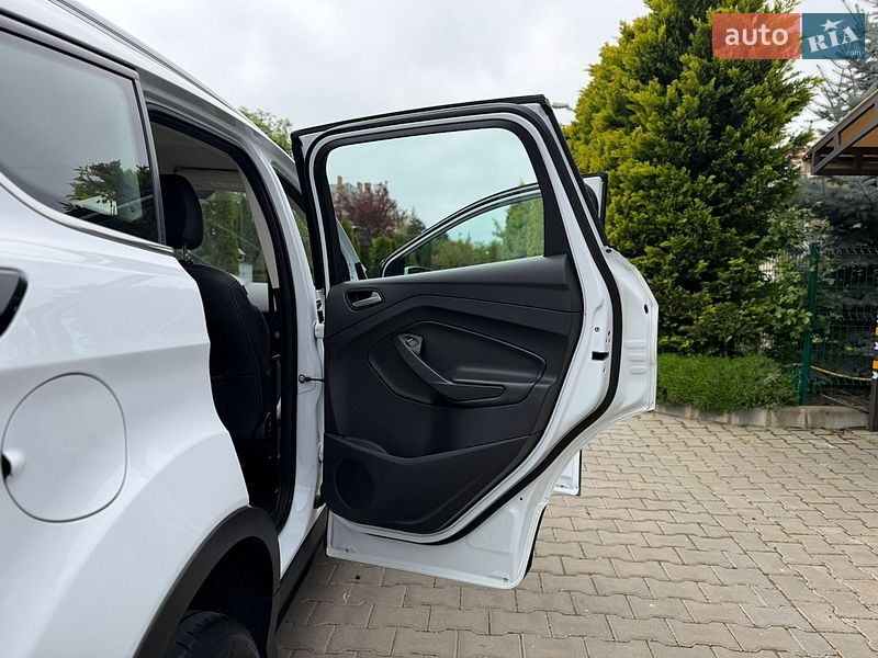 Внедорожник / Кроссовер Ford Kuga 2019 в Одессе