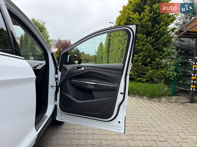 Внедорожник / Кроссовер Ford Kuga 2019 в Одессе