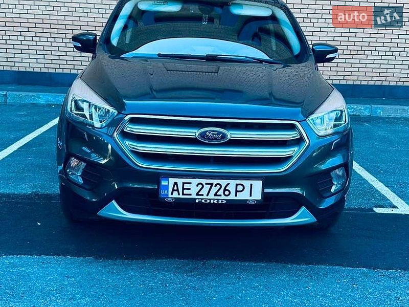Внедорожник / Кроссовер Ford Kuga 2019 в Днепре