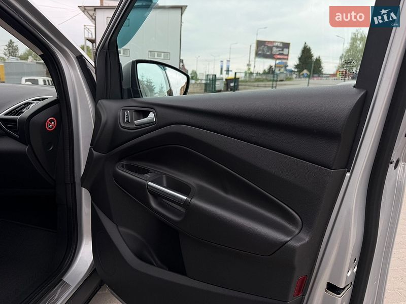 Внедорожник / Кроссовер Ford Kuga 2013 в Тернополе