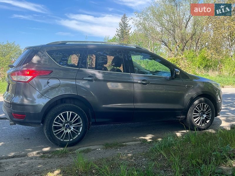 Внедорожник / Кроссовер Ford Kuga 2013 в Косове