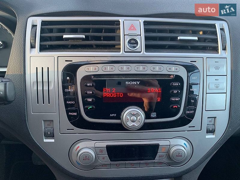 Позашляховик / Кросовер Ford Kuga 2012 в Києві