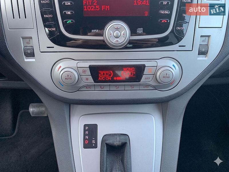 Позашляховик / Кросовер Ford Kuga 2012 в Києві