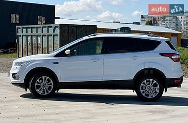 Внедорожник / Кроссовер Ford Kuga 2019 в Черкассах