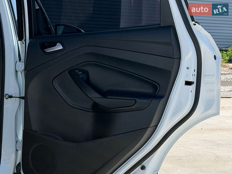 Внедорожник / Кроссовер Ford Kuga 2019 в Черкассах