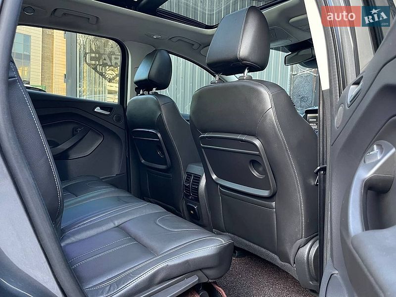 Внедорожник / Кроссовер Ford Kuga 2016 в Киеве