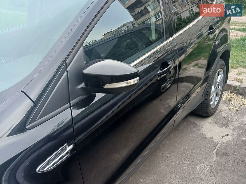 Позашляховик / Кросовер Ford Kuga 2013 в Києві