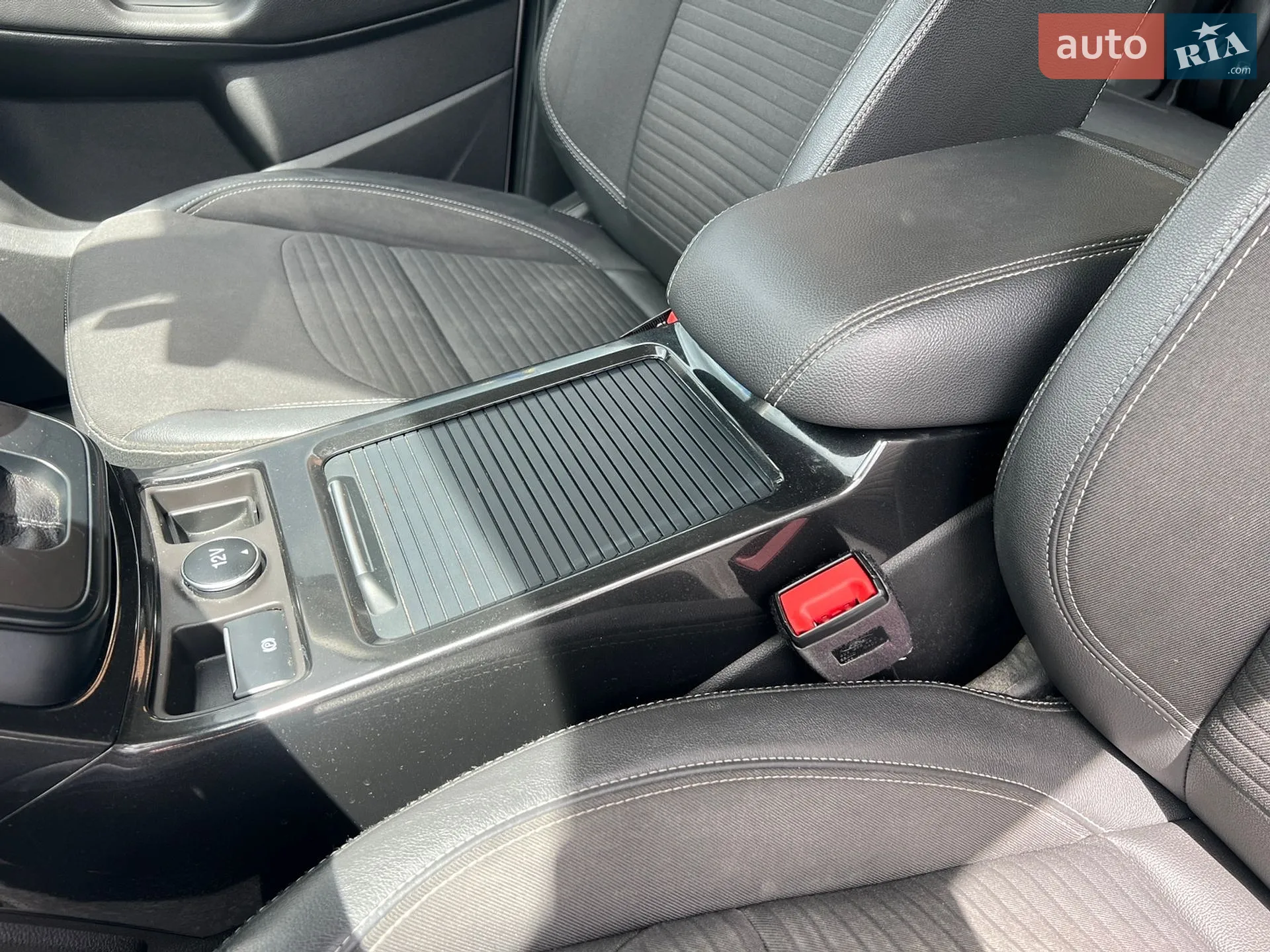 2019 Ford Kuga - мініатюра 24