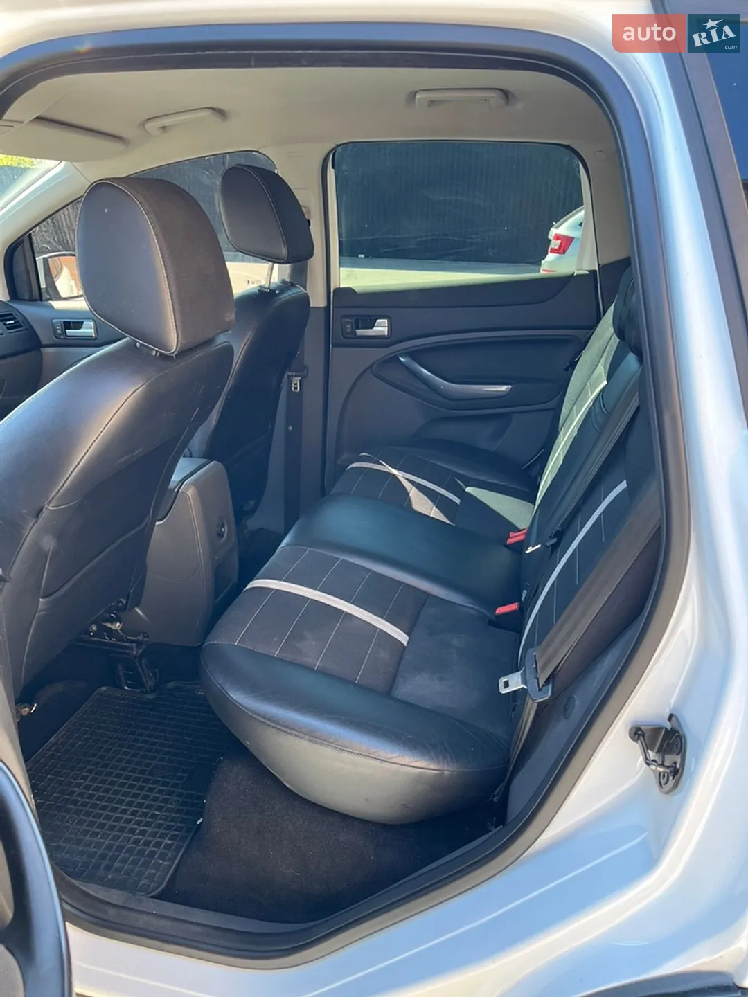 2011 Ford Kuga - мініатюра 9