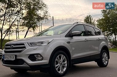 Позашляховик / Кросовер Ford Kuga 2019 в Києві