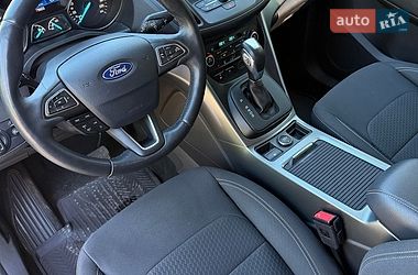 Внедорожник / Кроссовер Ford Kuga 2019 в Тернополе
