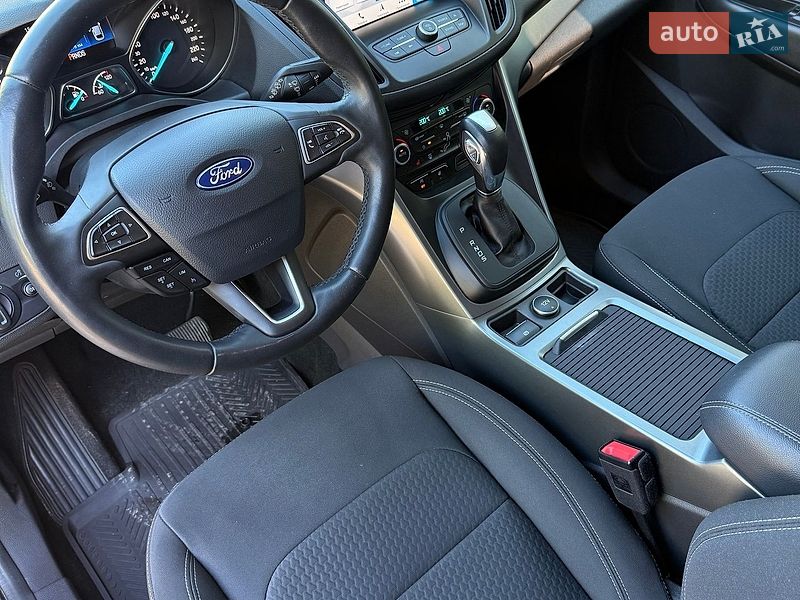 Внедорожник / Кроссовер Ford Kuga 2019 в Тернополе