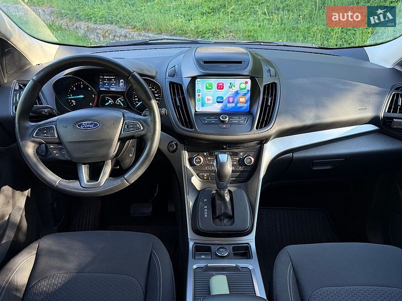 Внедорожник / Кроссовер Ford Kuga 2019 в Тернополе