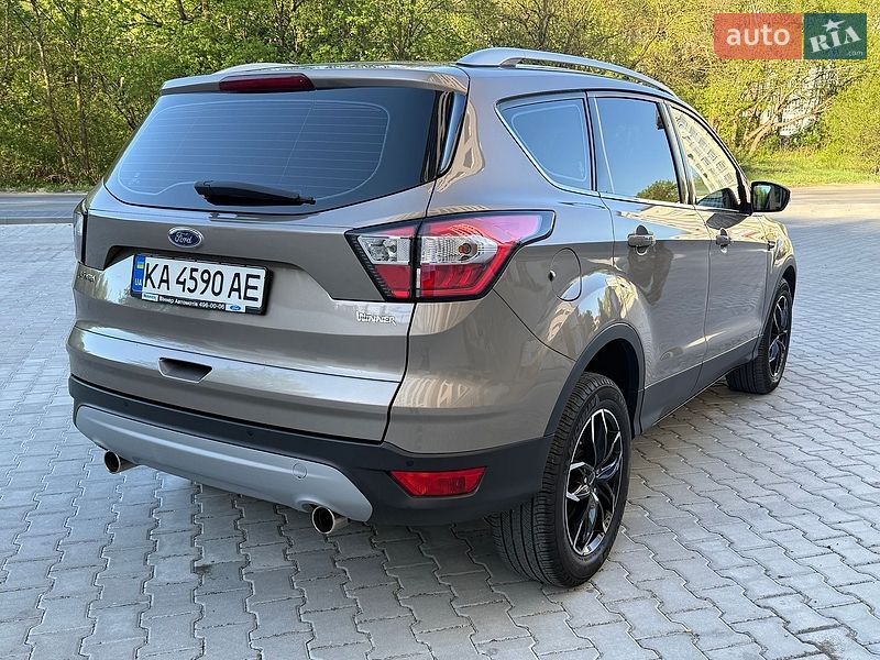 Внедорожник / Кроссовер Ford Kuga 2019 в Тернополе