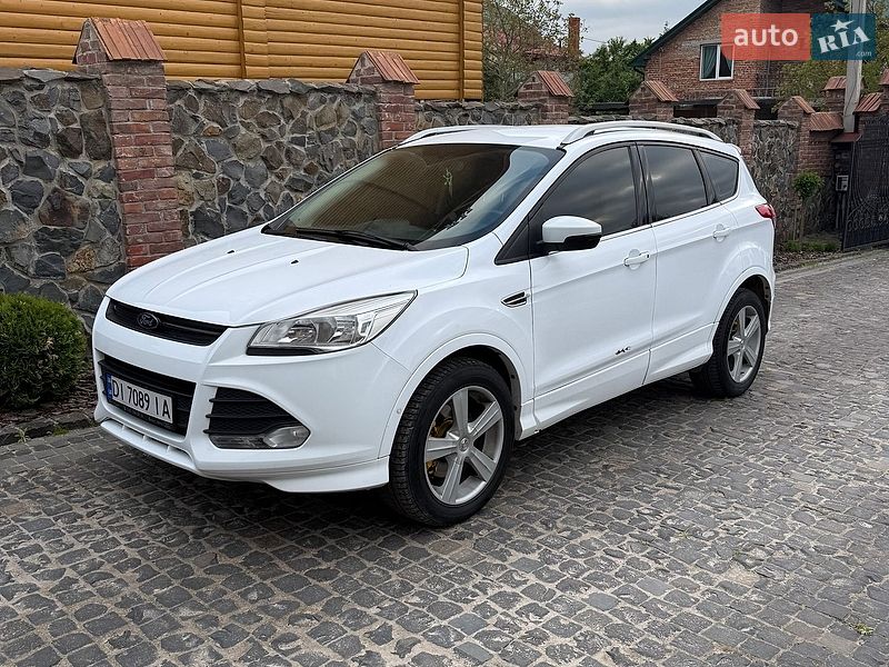 Позашляховик / Кросовер Ford Kuga 2015 в Львові