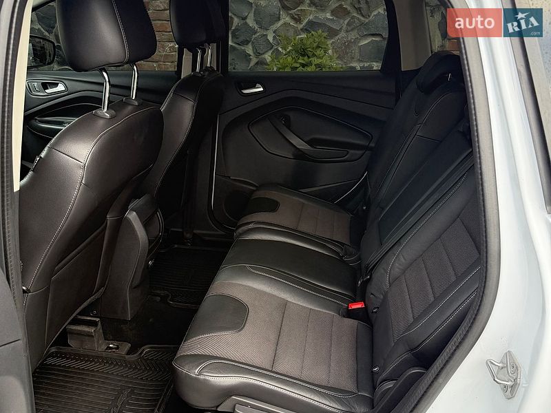 Позашляховик / Кросовер Ford Kuga 2015 в Львові