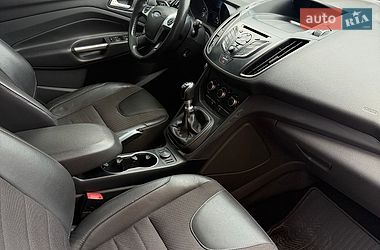 Позашляховик / Кросовер Ford Kuga 2015 в Львові