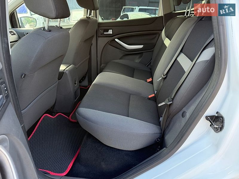 Позашляховик / Кросовер Ford Kuga 2012 в Дніпрі