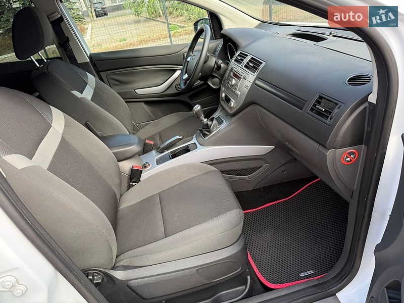 Позашляховик / Кросовер Ford Kuga 2012 в Дніпрі