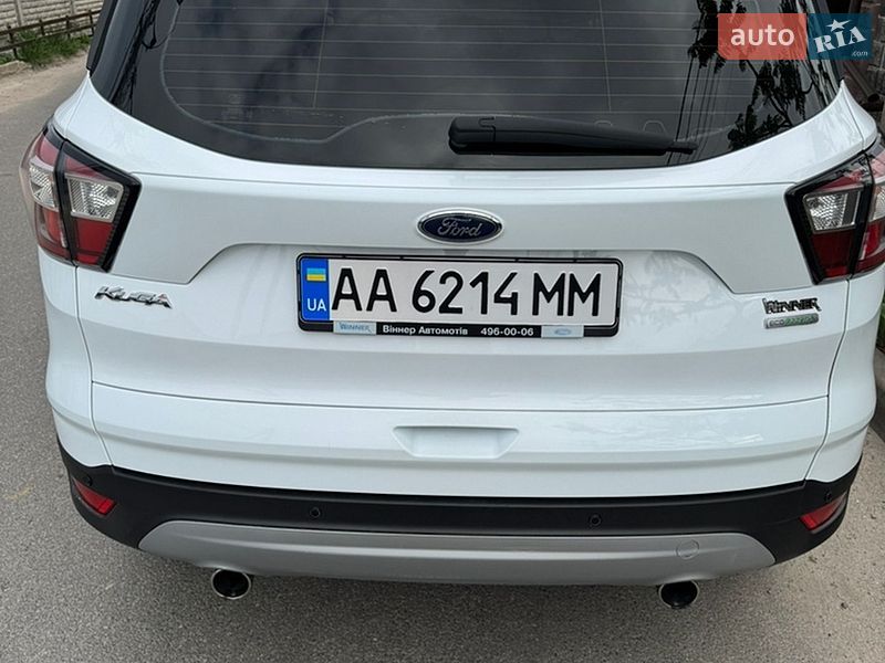 Внедорожник / Кроссовер Ford Kuga 2017 в Киеве