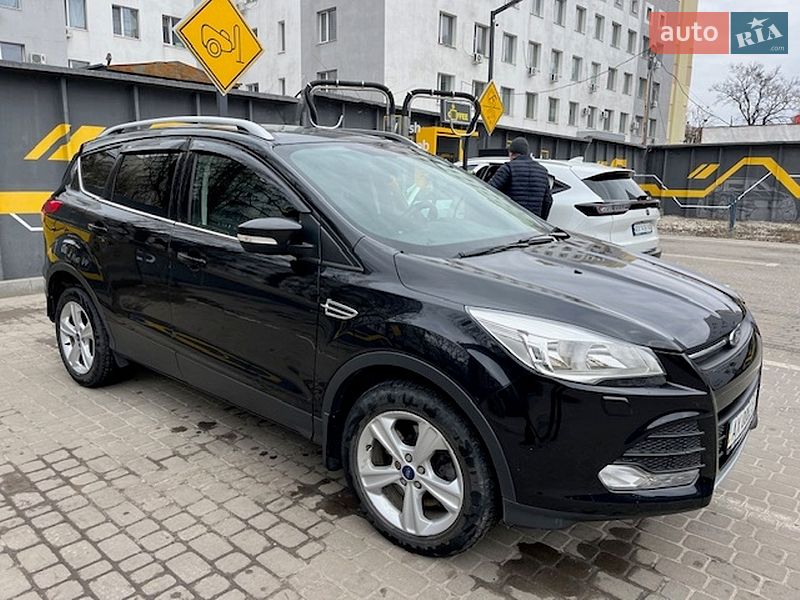 Внедорожник / Кроссовер Ford Kuga 2015 в Харькове