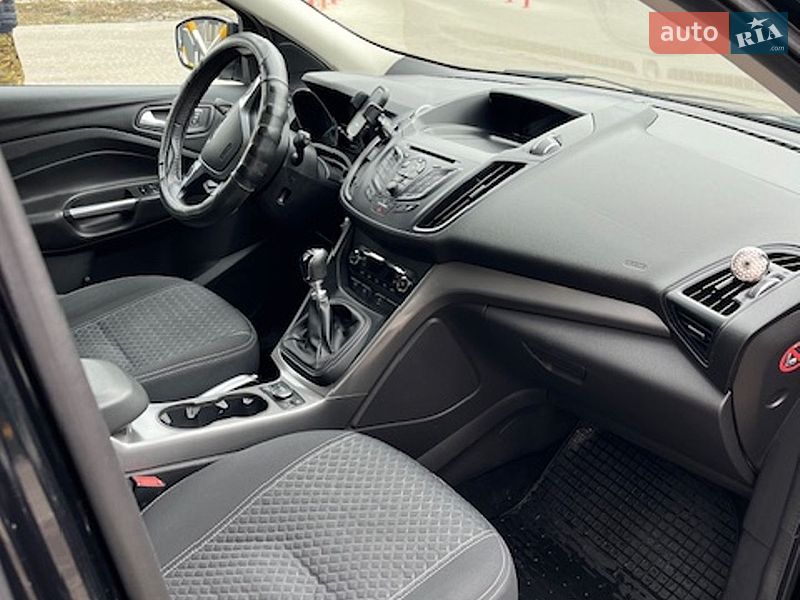 Внедорожник / Кроссовер Ford Kuga 2015 в Харькове