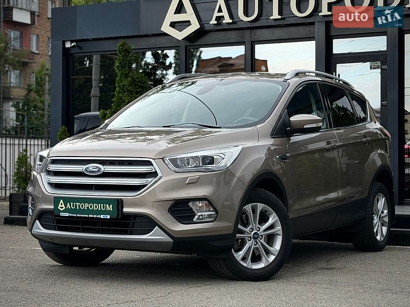 Позашляховик / Кросовер Ford Kuga 2019 в Києві
