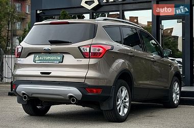 Позашляховик / Кросовер Ford Kuga 2019 в Києві